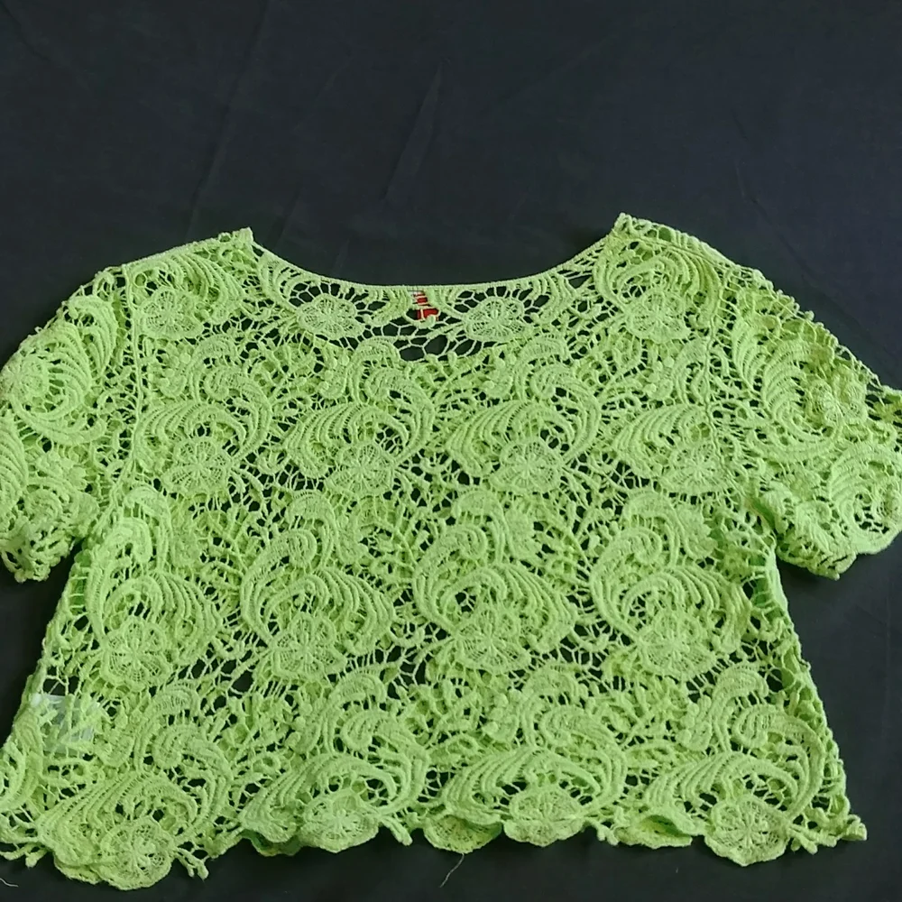 Bongo Women's Lime Green Crochet Crop Top Size M - Picture 2 of 8